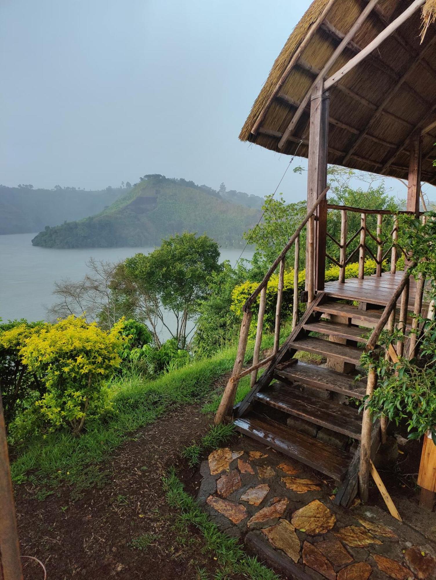 Fort Portal Mwamba Kelele Lodge מראה חיצוני תמונה